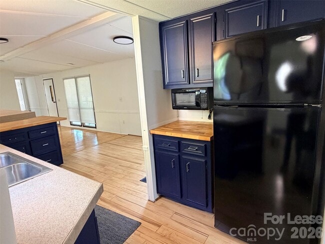Photo - 8112 Blackwood Rd