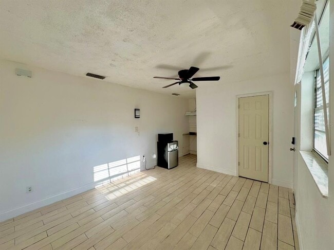 6716 Paul Revere Ct