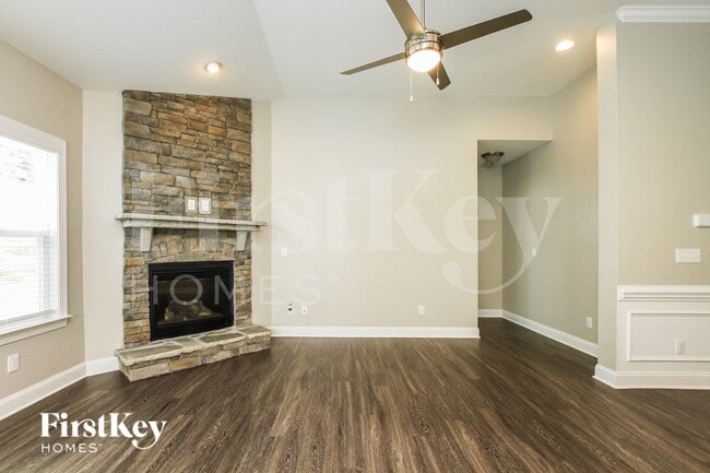 Photo - 206 Paradise Hills Cir