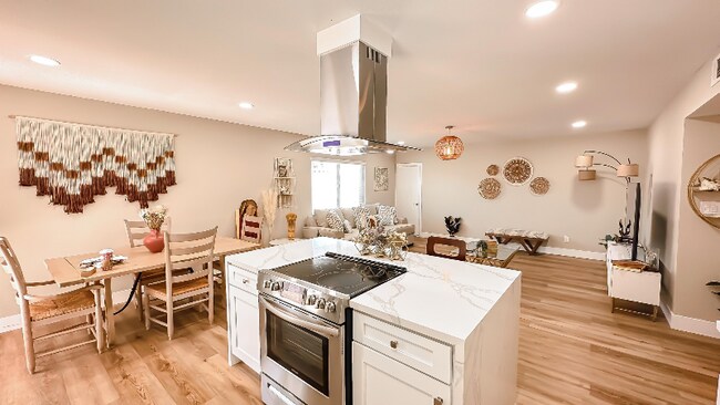 Photo - 2043 Sombrero Dr