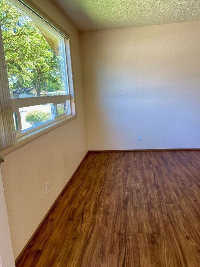Photo - Veneta Duplex Unit 88092 Fifth Avenue