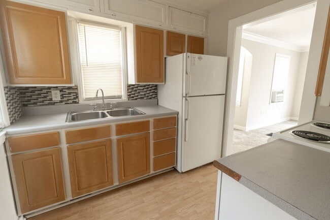 Photo - Downtown house off Hitt St!