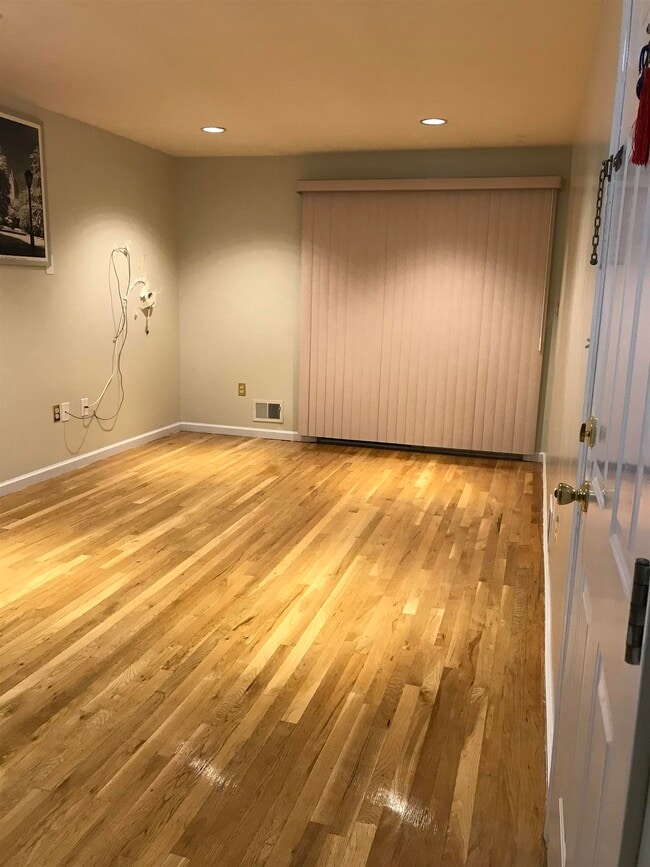 Photo - 165 Grant Ave Unit 1