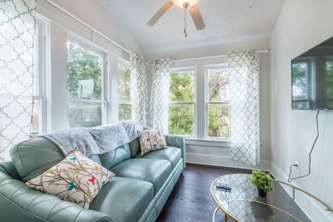 Photo - 2680 Post St