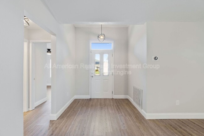 Photo - 444 Bridgewater Ct