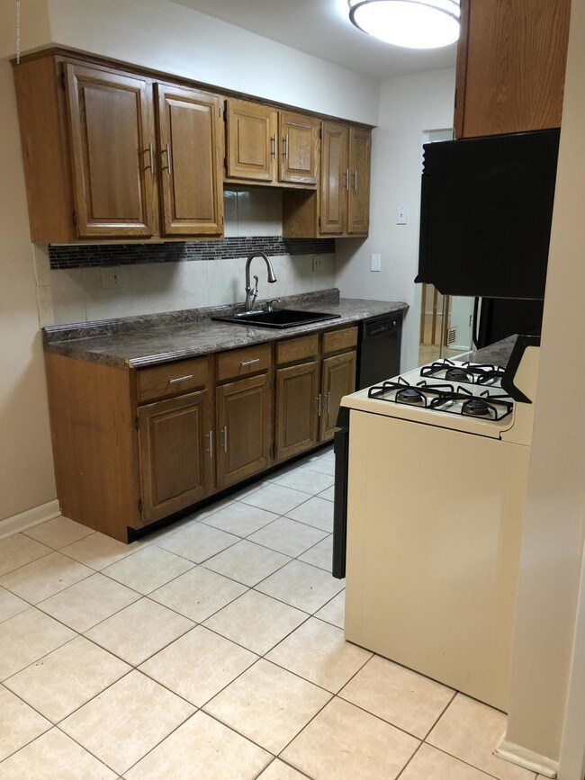 Photo - 436 Oak Knoll Dr Unit 43-6