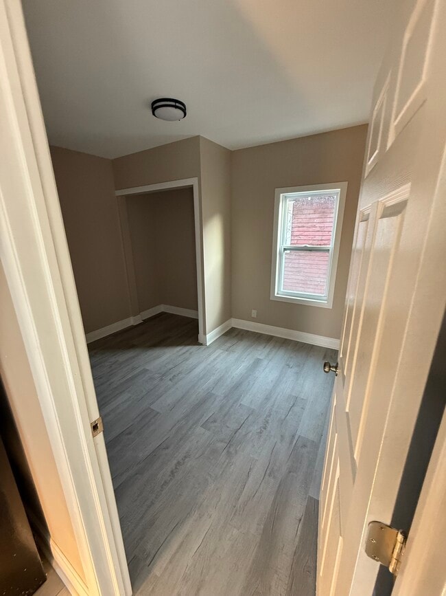 Photo - 139 W Bissell St Unit 3