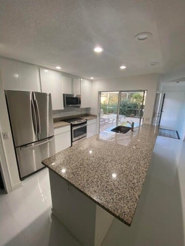 Building Photo - 2102 Appleton Ct