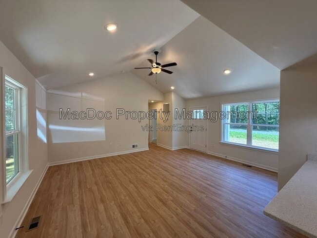 Photo - 387 Forest Grove Rd