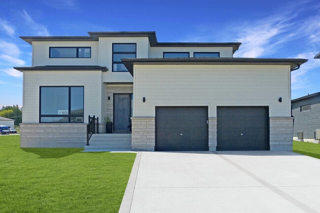 Building Photo - 102 Sladden Ct