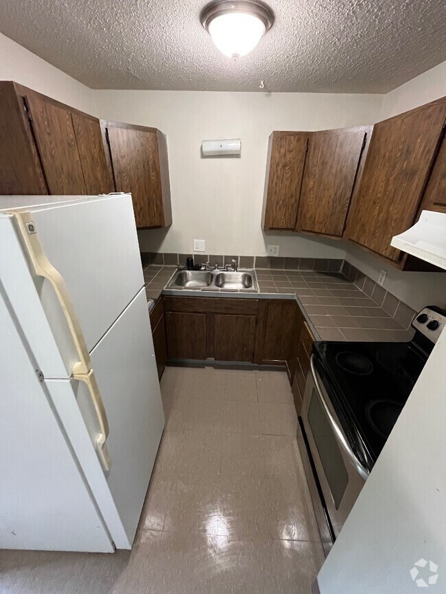 Building Photo - 307 Ilion Ave Rental