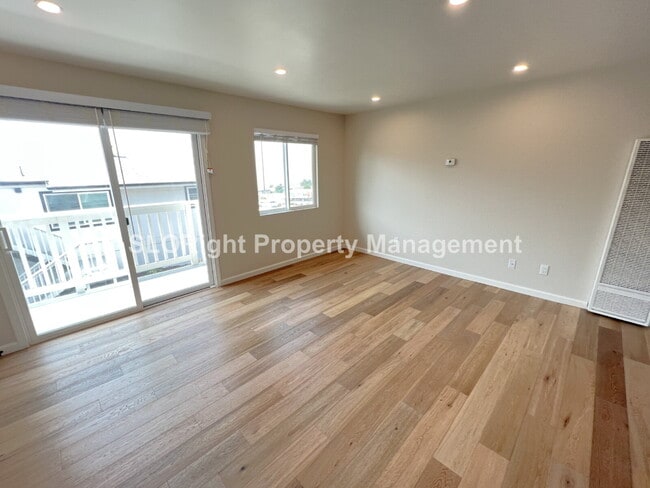 Photo - AVAILABLE SEPTEMBER- Upper Level Apartment in Pismo Beach - 1 Bedroom / 1 Bathroom Unit A