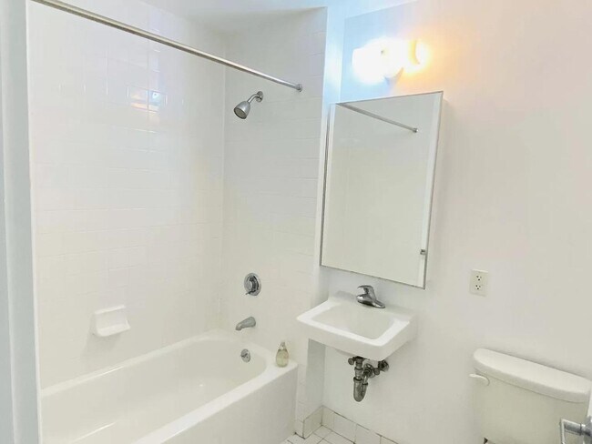 Photo - 1509 Bergen St