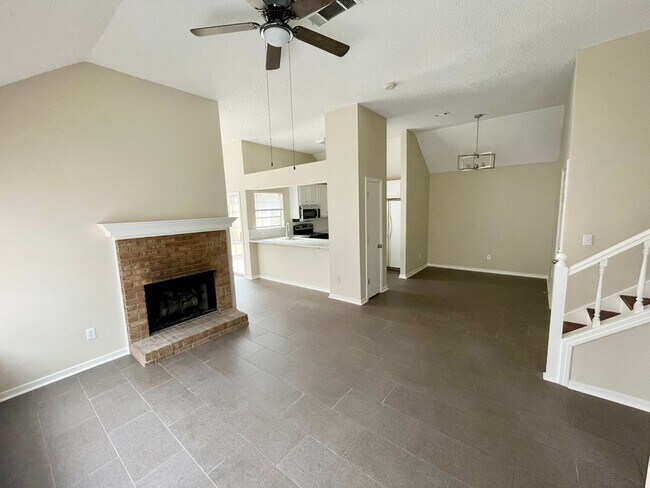 Photo - 3/2 townhouse for rent in Brandon 047!