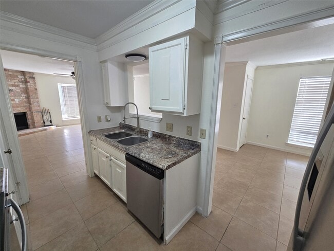 Photo - 1919 Place Rebecca Ln Unit H8