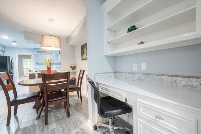 Photo - 1723 Rock Fence Dr