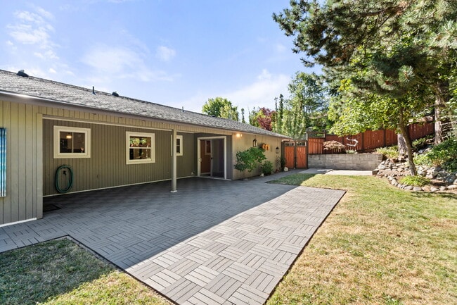 Photo - 805 Walker Ave