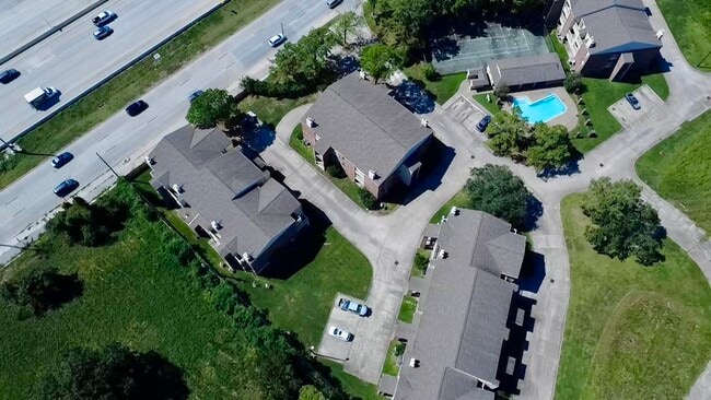 Building Photo - 2501 Gulf Fwy Unit 260C