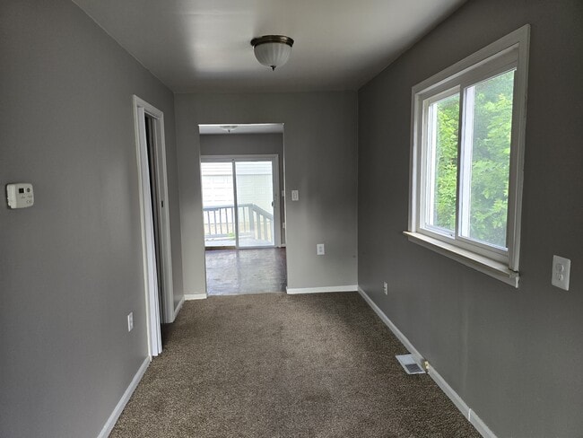 Photo - 15126 Oldham St