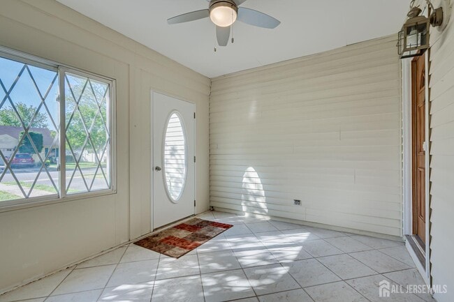 Photo - 6 Woodbury Rd