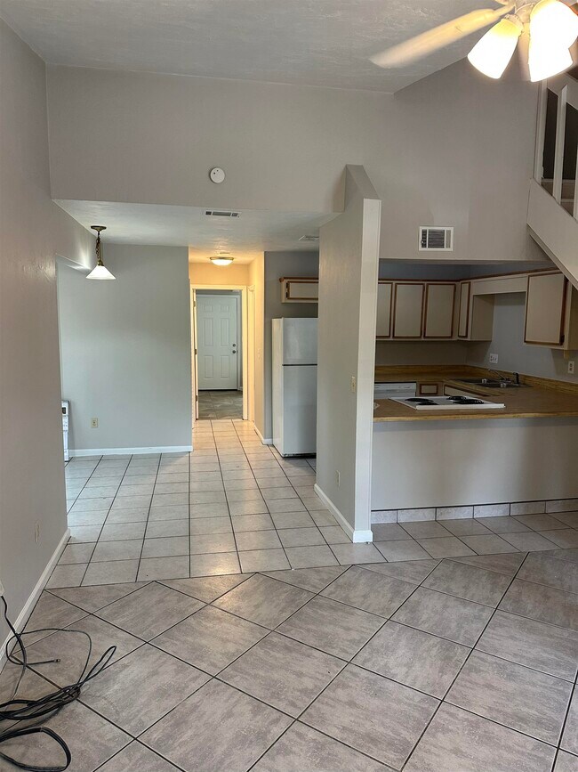 Photo - 372 Hayden Rd