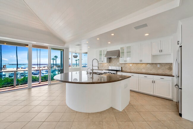 Photo - 3116 Breakers Dr