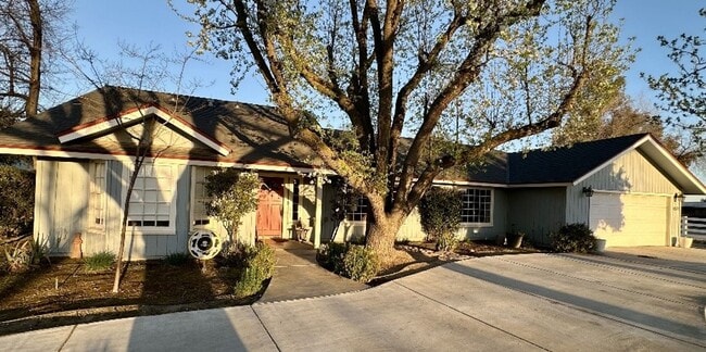 Building Photo - COMING SOON - This stunning 5-Bedroom Home For Rent with Pool, Spa, and Spacious Grounds in a Pea...
