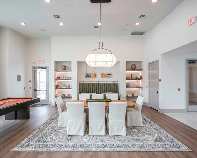 Photo - 13958 Cottingham Rd Unit 9306