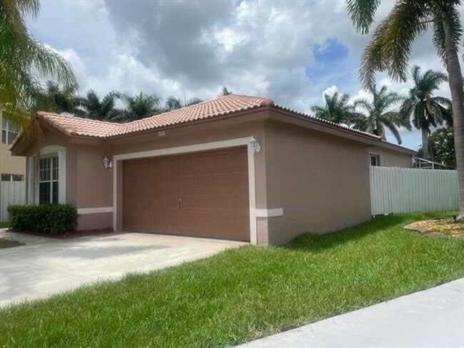 Photo - 1968 SW 177th Ave