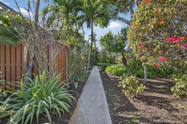 112 Ocean Cove Dr