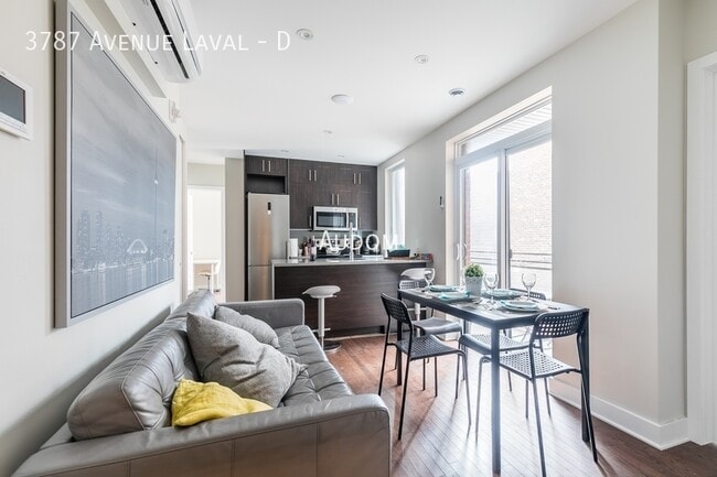 Building Photo - 3787 Av. Laval Unit D