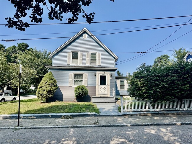 Building Photo - 93 Parker St Unit 2