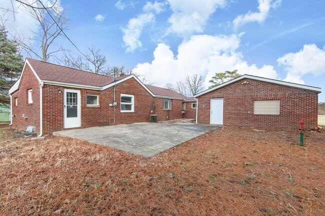 Photo - 151 Belle Ave NW