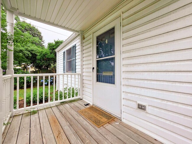 Photo - 2419 Fairhaven Ave