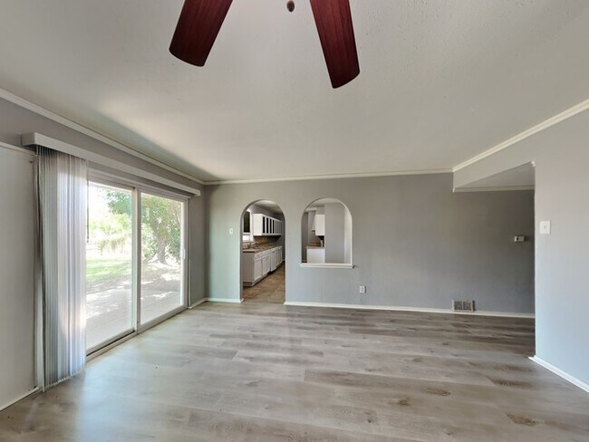 Photo - 2706 Santa Anna Dr