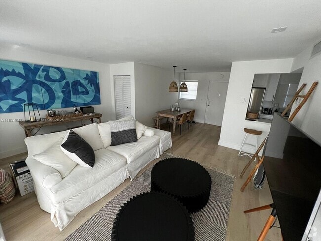 Building Photo - 221 Meridian Ave Unit 401 Rental