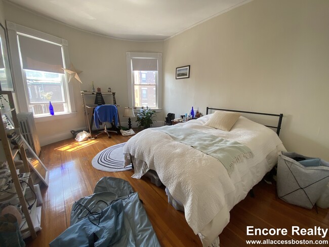 Photo - 1595 Beacon St Unit 11