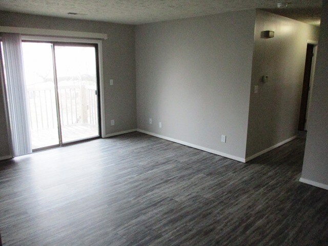 Photo - 1600 Northbrook Dr