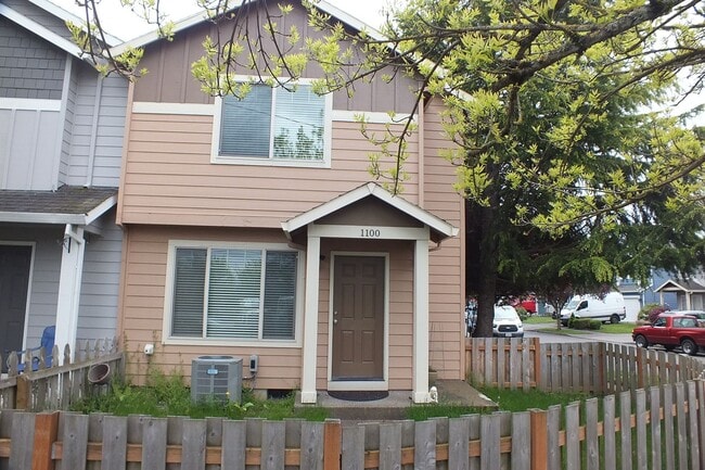 Building Photo - Spacious End-Unit 3-Bedroom Townhouse with 2-Car Garage & Central AC