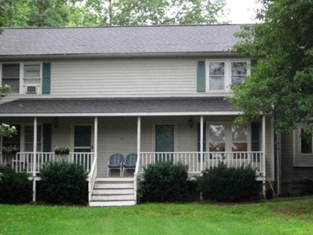 Building Photo - 111 Windham Rd Unit R Rental