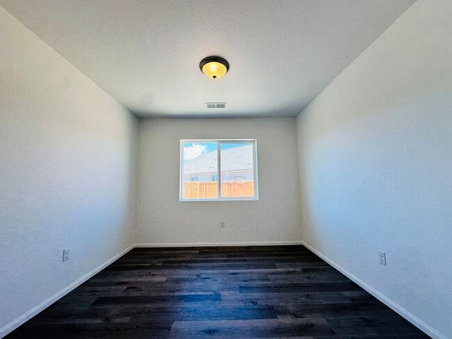 Photo - Charming Newer 3 bedroom House