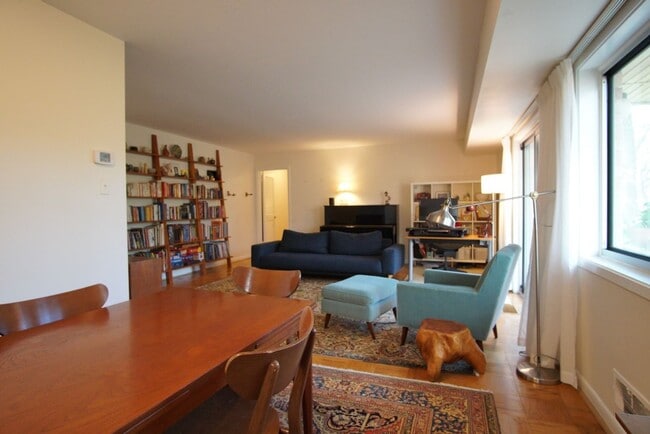 Photo - Stunning 2-Bed, 2-Bath Condo in Award-Winning Parkside Community! Unidad 102