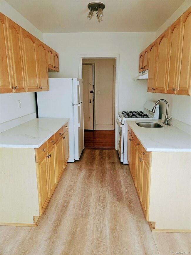 Building Photo - 1 Broad Pkwy Unit 6M