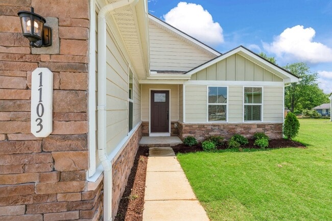 Photo - Beautiful White House Home | Granite Counters, Gas Range & One-Level Living