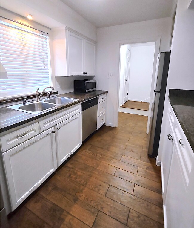 2704 Mason St Townhome Townhome Rental in Houston TX