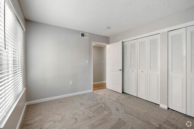 1BR, 1BA - 650SF - Bedroom