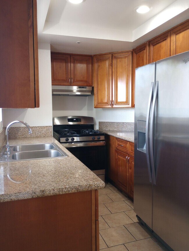 Photo - 806 S Broadway