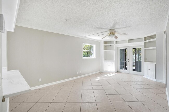 Photo - 10585 Royal Palm Blvd Unit 10585