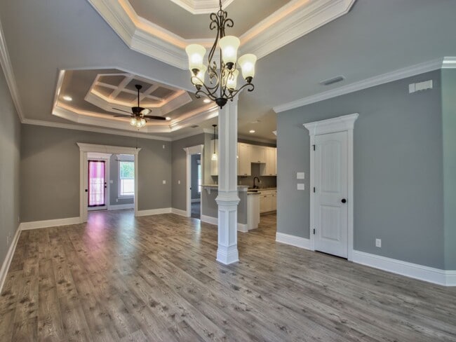 Photo - 114 Carousel Cir