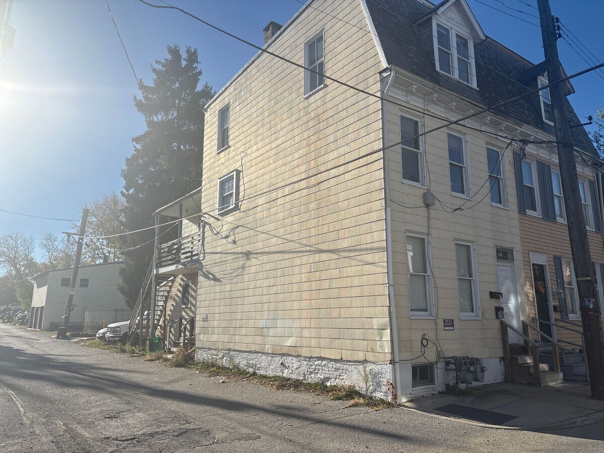 Photo - 2 Bedroom 1 Bath, Parking- York City SD